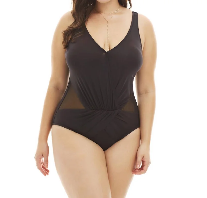 Plus Size Shirred Halter One Piece Swimsuit In Ready To Ruffle Black