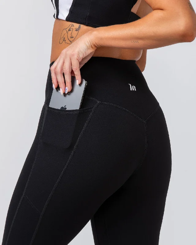 Agility Aura Pocket Ankle Length Leggings - Black