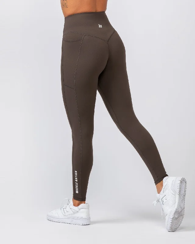 Agility Aura Pocket Ankle Length Leggings - Deep Brown