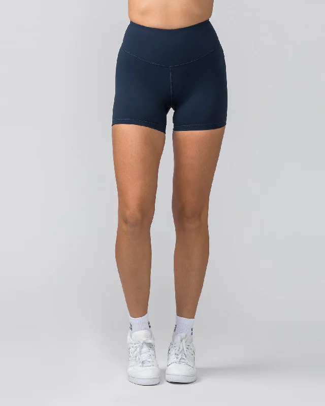 Contour Aura Midway Shorts - Navy