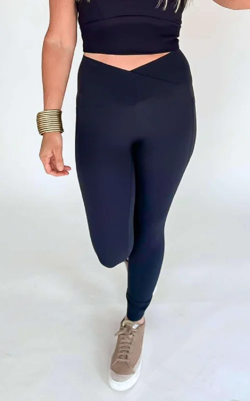 Halara  Softlyzero™ Crossover Pocket Plain 7/8 Leggings**